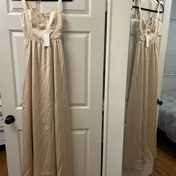 Reformation Hollyhock Dress in Champagne New With Tags! - Picture 4 of 9
